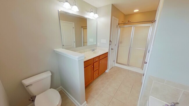 Building Photo - 622 Thorncliff Dr