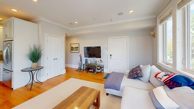 Building Photo - 57 Preble St