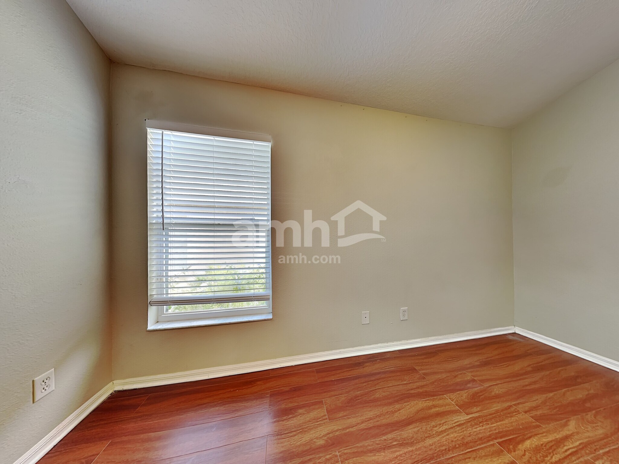 Building Photo - 517 Summer Sails Dr