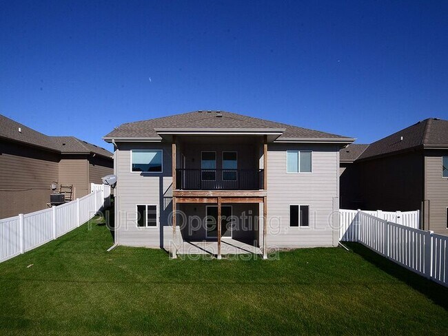Building Photo - 16509 Heather St