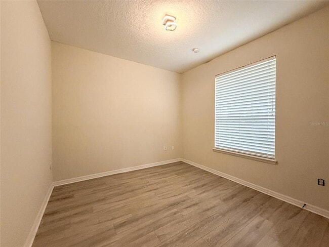 Building Photo - 12947 Runswick Ave