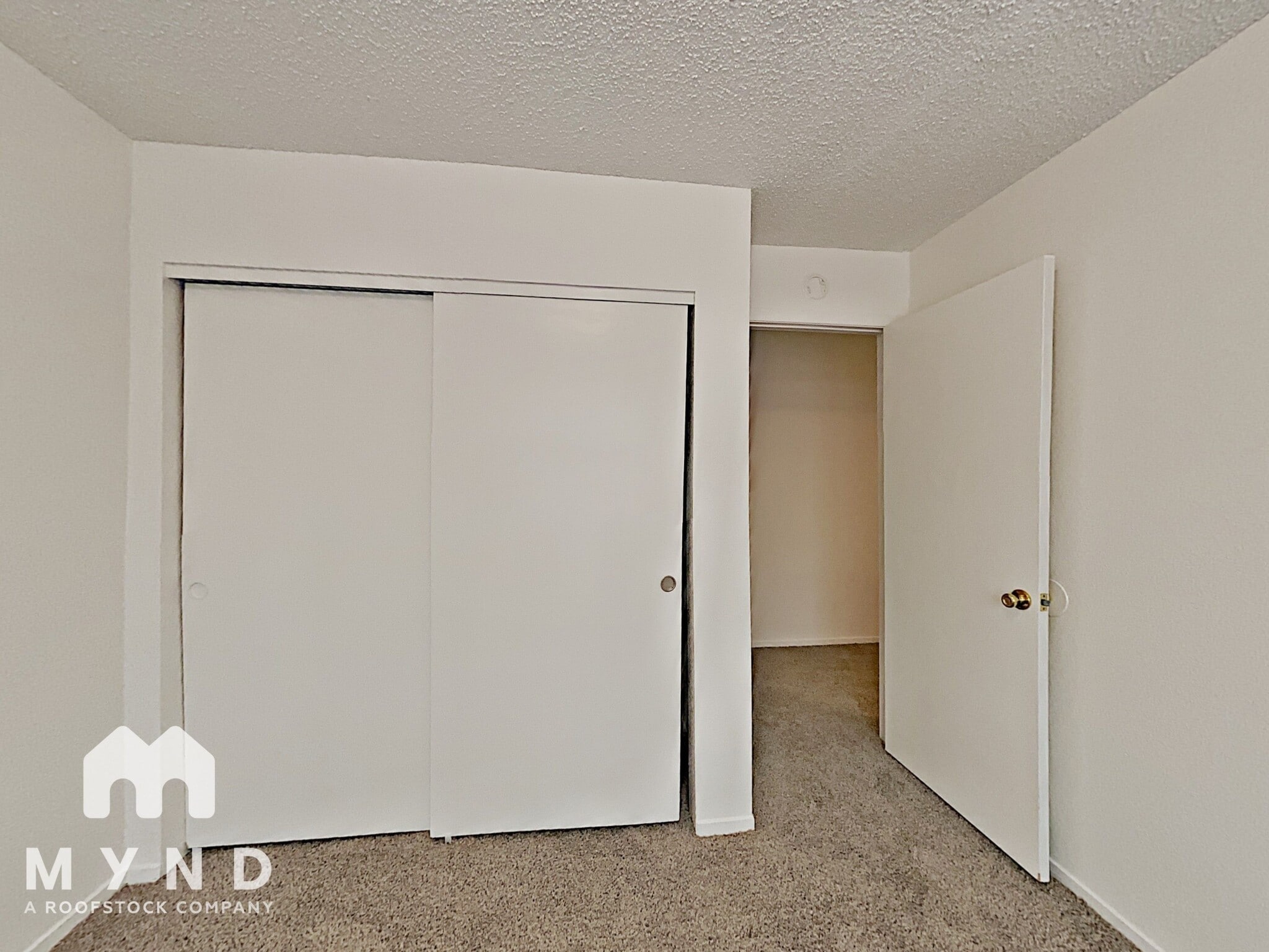 Building Photo - 5922 Shadow Park Dr