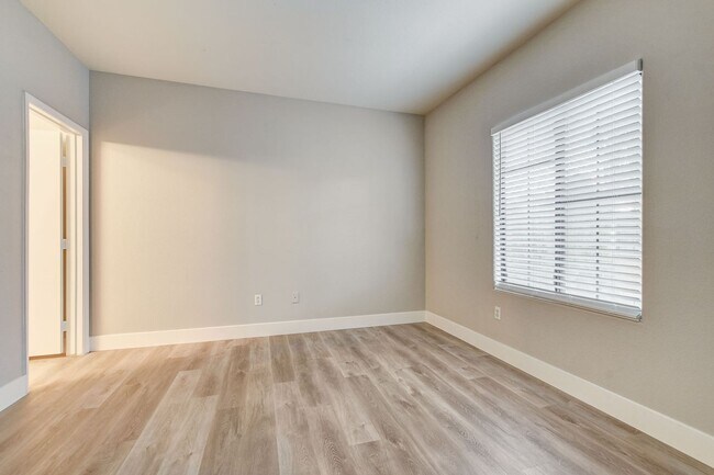 Building Photo - Upgrated upstairs 2 Bedrm 2 bath Gated Com...