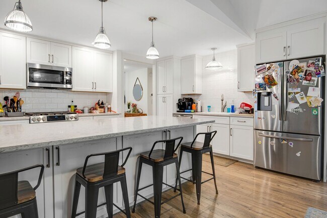 Building Photo - Beautiful 4-Bed, 3-Bath Southeast Boise Ho...