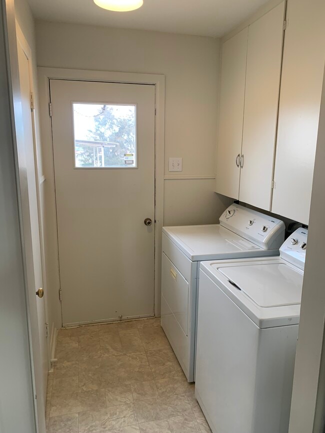 Building Photo - 1806 W Louisiana Ave