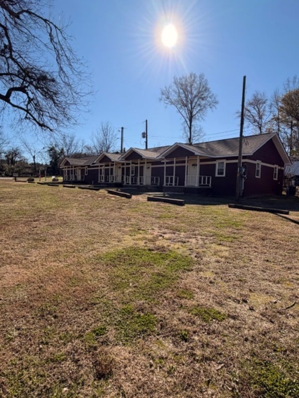 Building Photo - 641 Milligan St