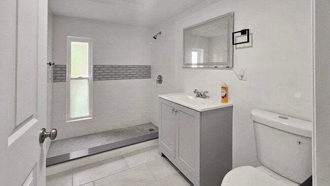 Building Photo - 3633 Rock Royal Dr