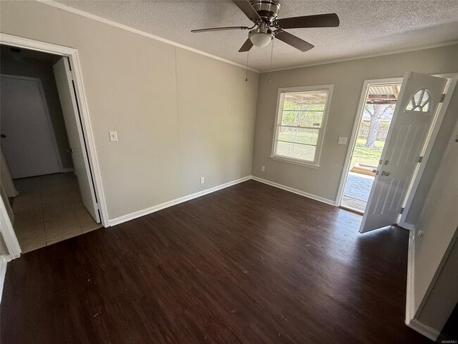 Building Photo - 3211 Hackberry Ln