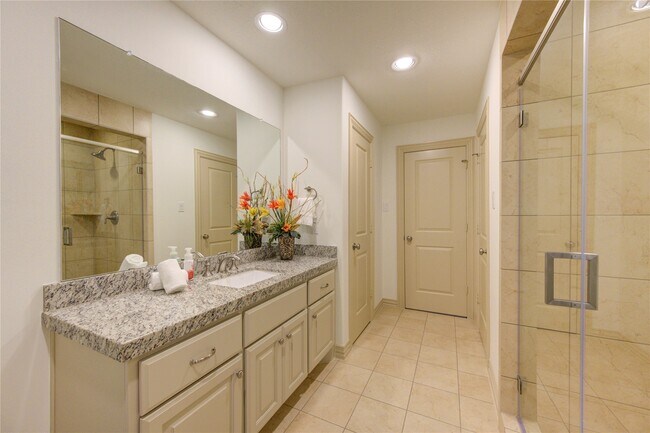 Building Photo - 13606 Teal Bluff Ln