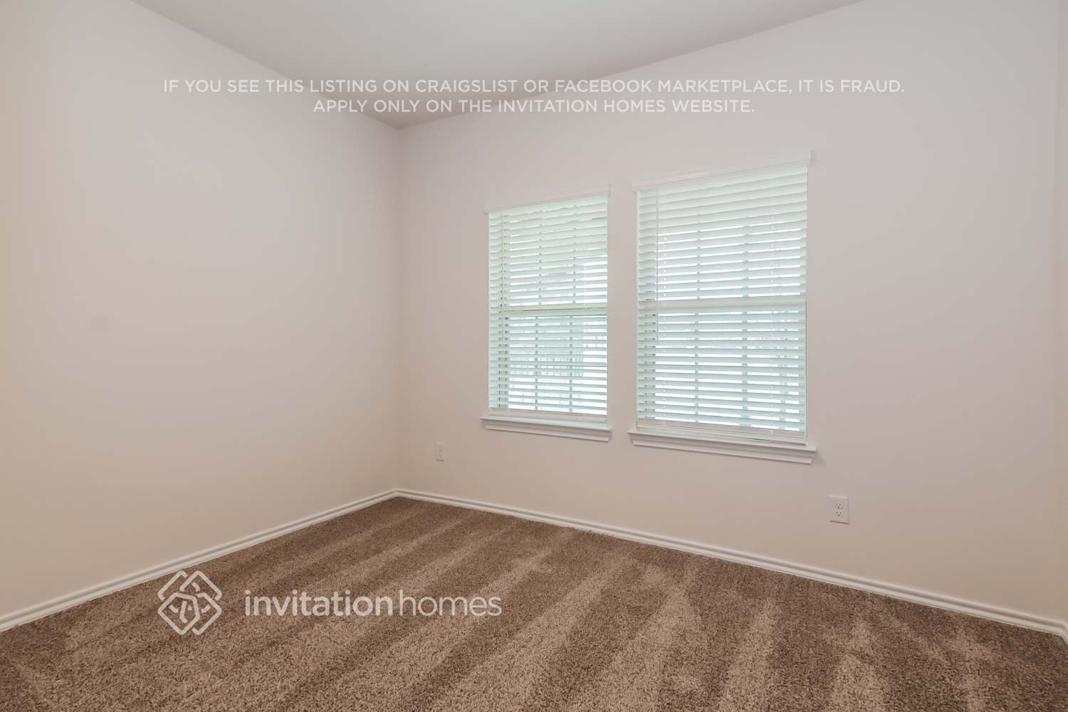 Building Photo - 3928 Jade Dr