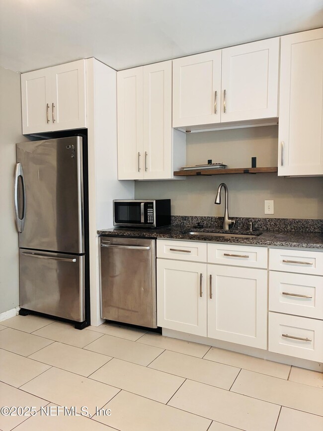 Building Photo - 2112 Spanish Bluff Dr