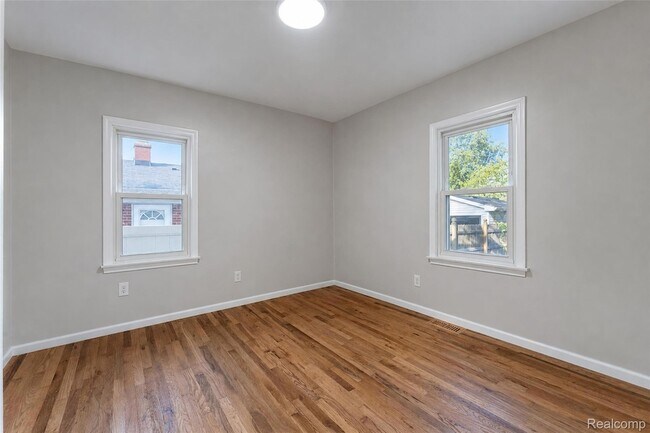 Building Photo - 5712 Drexel St
