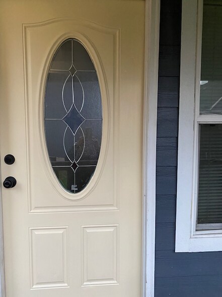 Building Photo - 551 S Sullivan St