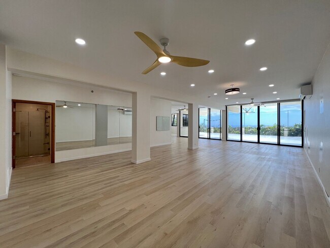Building Photo - Waialae Iki | Nearly 5,000 Sq. Ft. with Breathtaking Ocean Views