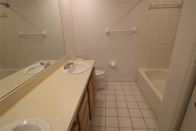 Building Photo - 5424 Saddlebrook Way