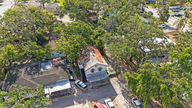 Building Photo - 2242 23rd Ave S