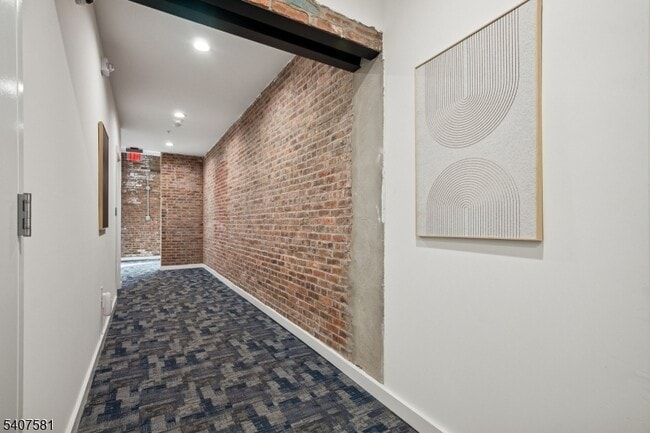 Building Photo - 70 Roseville Ave