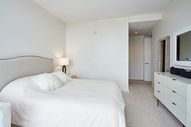 Building Photo - 1 Franklin St