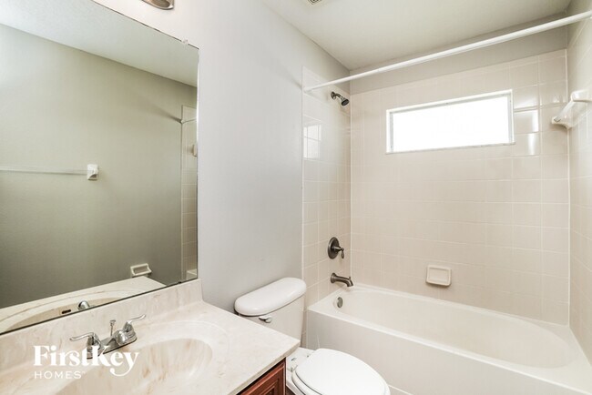 Building Photo - 18416 Cypress Bay Pkwy