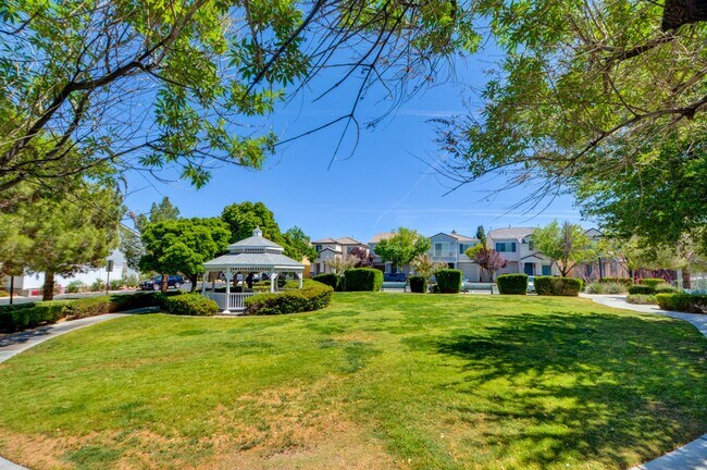 Building Photo - Bright 3-Bed Home in Gated Silverado Ranch Community – All Pets Welcome