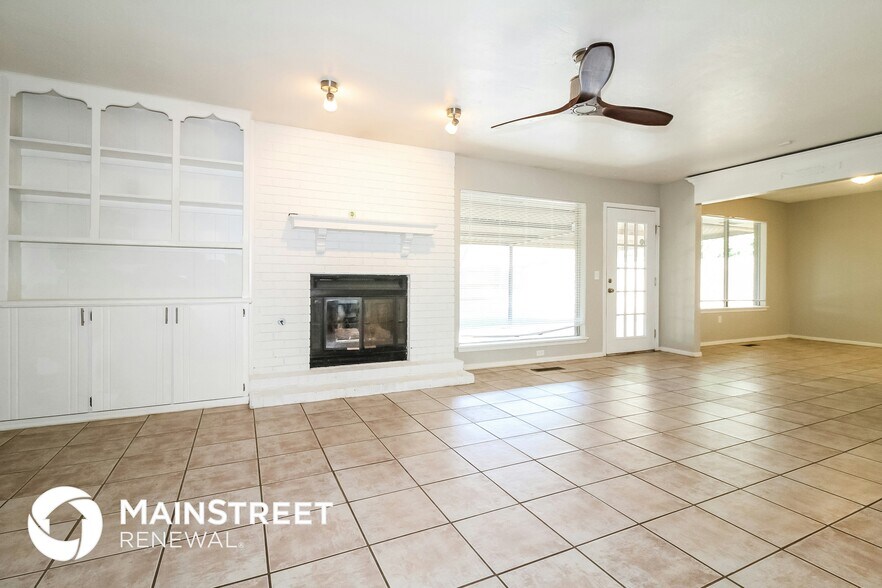 Building Photo - 10101 Mamus Ln