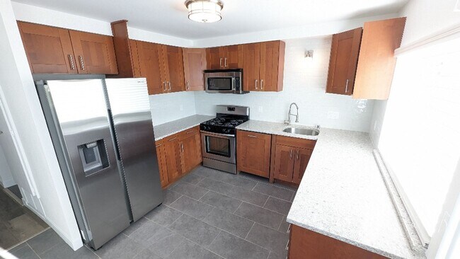 Building Photo - Tierrasanta 4 bedroom 2.5 bath, Garage, Up...