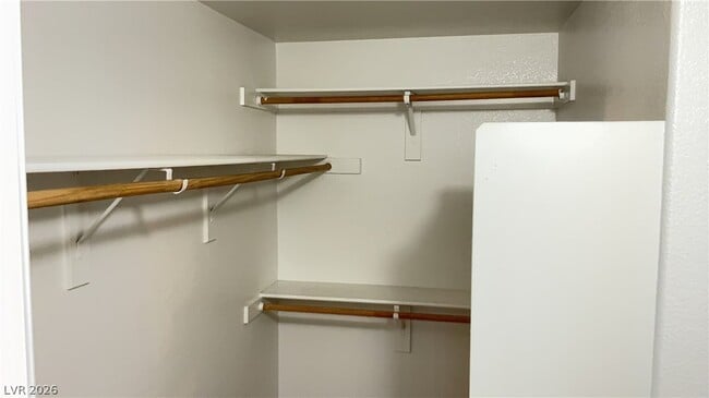 Building Photo - 830 Carnegie St