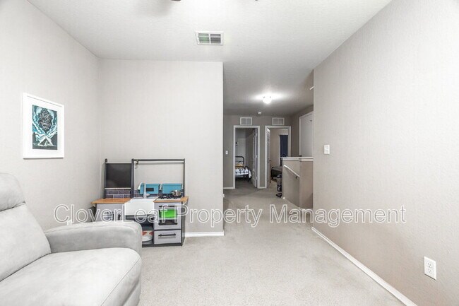Building Photo - 450 Harvest Point