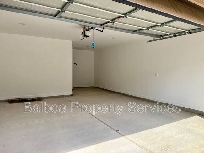 Building Photo - 2345 E Stephens Ct