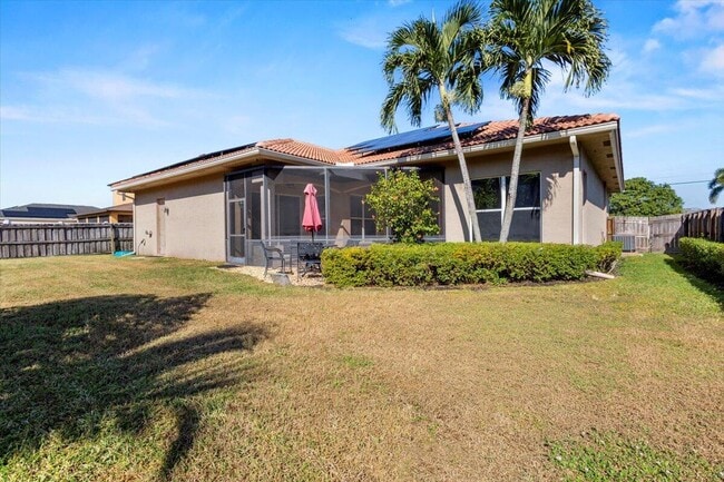 Building Photo - 5829 NW Zenith Dr