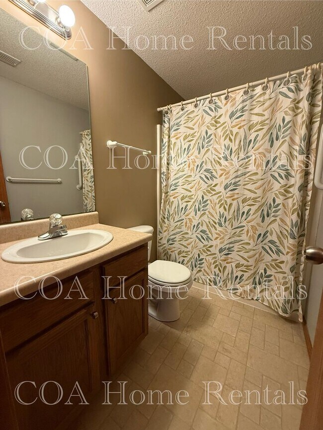 Building Photo - Amazing Home in Andover Kansas