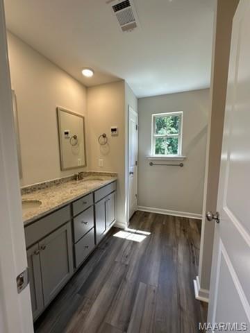 Building Photo - 220 Laila Wy