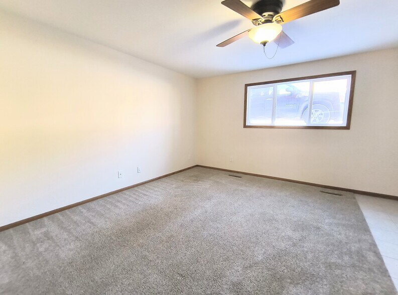 Building Photo - 108 Center Street Ct