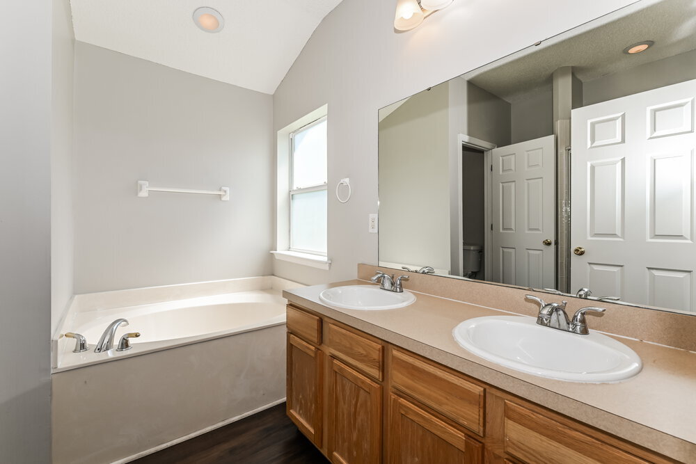 Building Photo - 699 Bellshire Dr