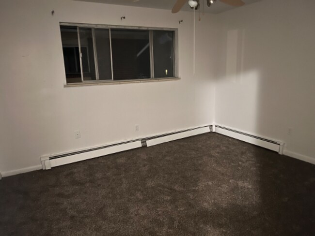 Building Photo - 1644 Chester St