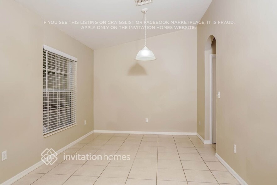 Building Photo - 1823 Sadnet Ln