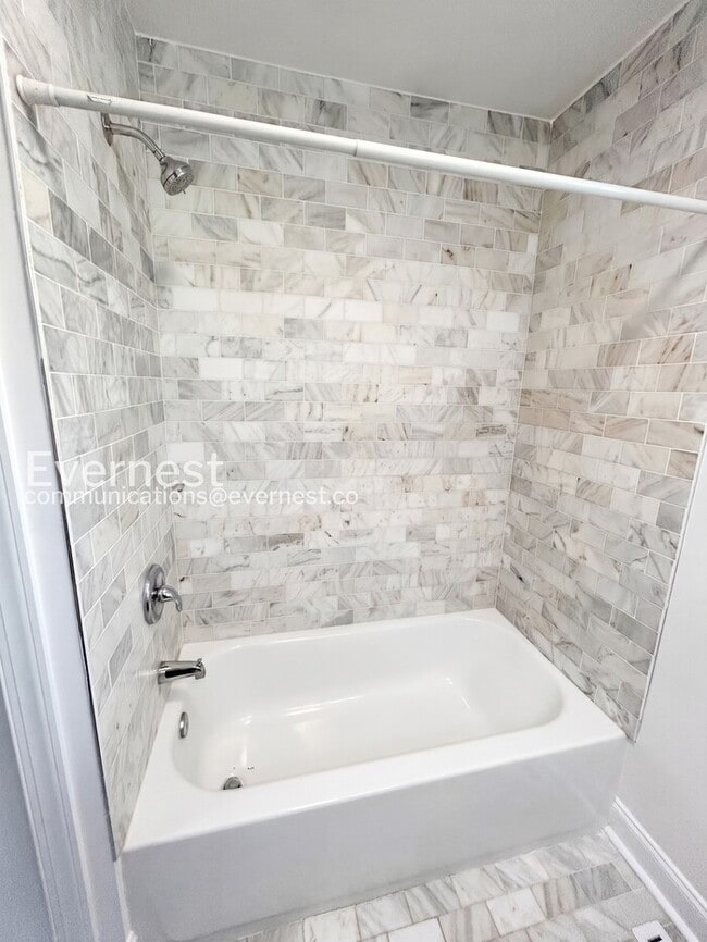 Building Photo - 142 Gordon Terrace