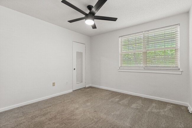 Building Photo - Riverside Condominiums
