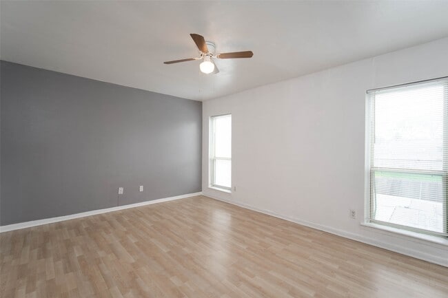 Building Photo - 6311 Riverview Way