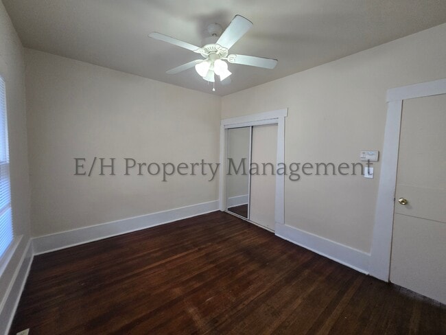 Building Photo - 907 N Faulkner St
