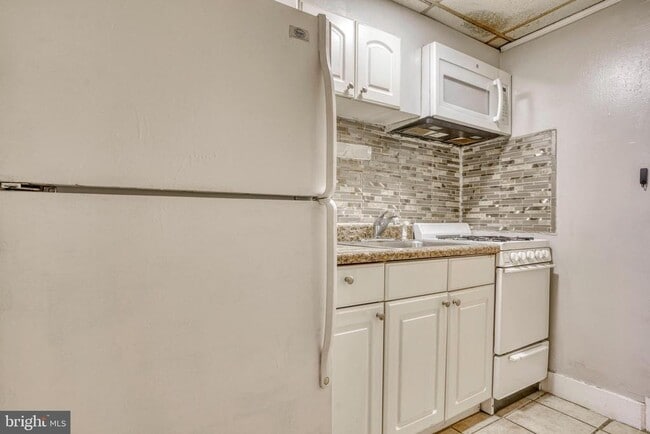 Building Photo - 1208 N Calvert St