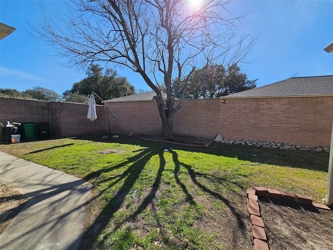 Building Photo - 8319 Wind Veil Dr