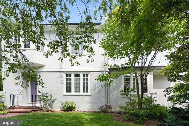 Building Photo - 3113 45th St NW