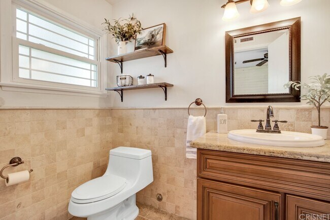 Master bath - 8601 Santa Susana Plz