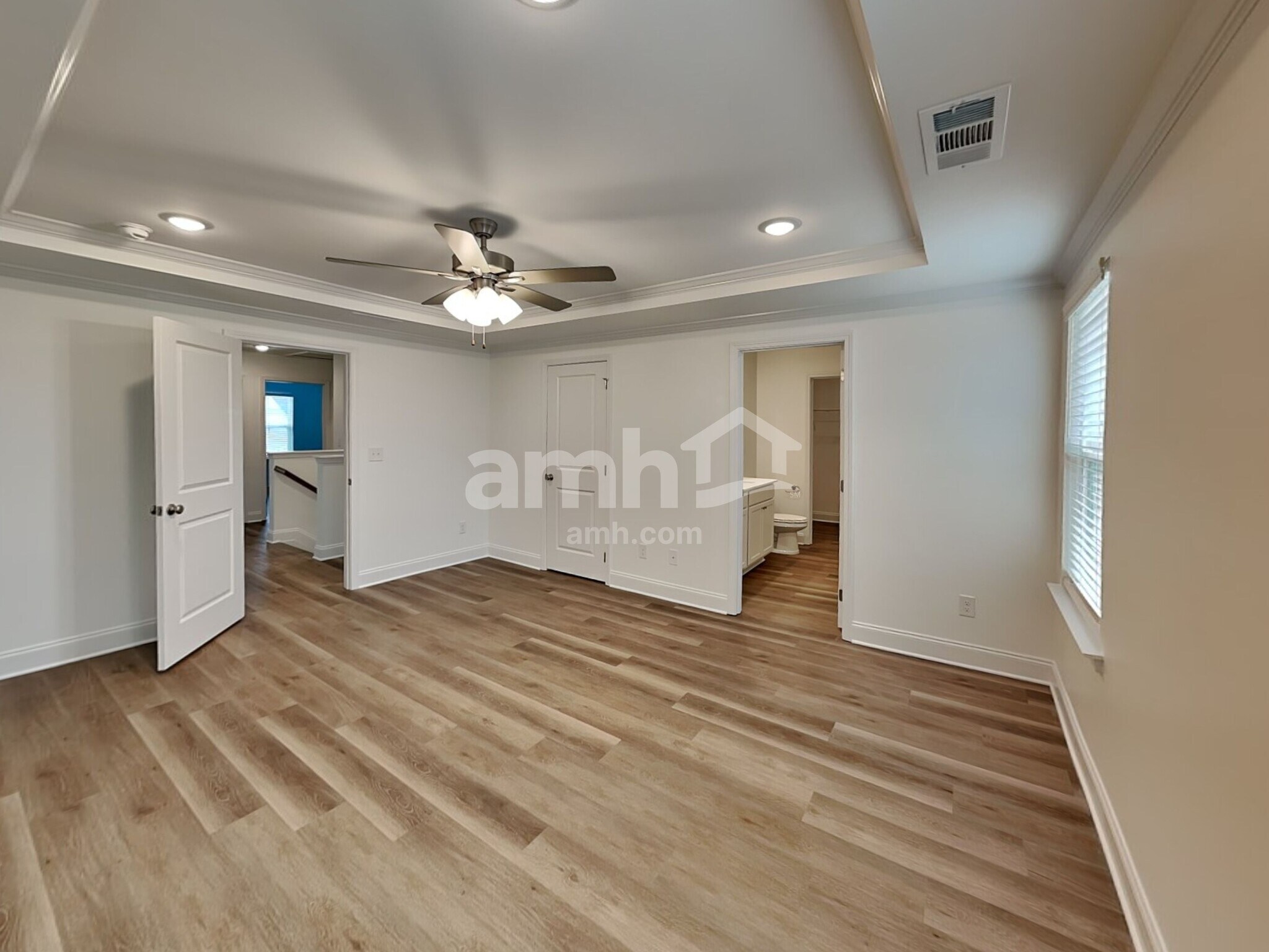 Building Photo - 301 Sharpe Ct