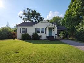 Building Photo - 8011 Greenway Dr