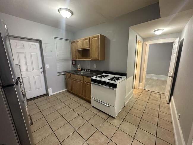 Building Photo - 1421 Drexel Ave
