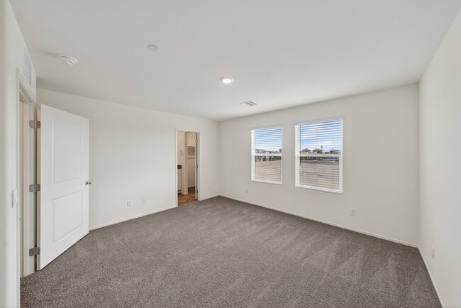 Building Photo - Beautiful Brand New Townhome in North Las Vegas