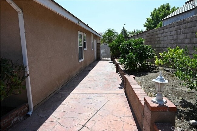 Building Photo - 26320 Antonio Cir