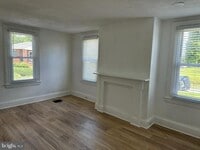 Building Photo - 465 Cinnaminson St